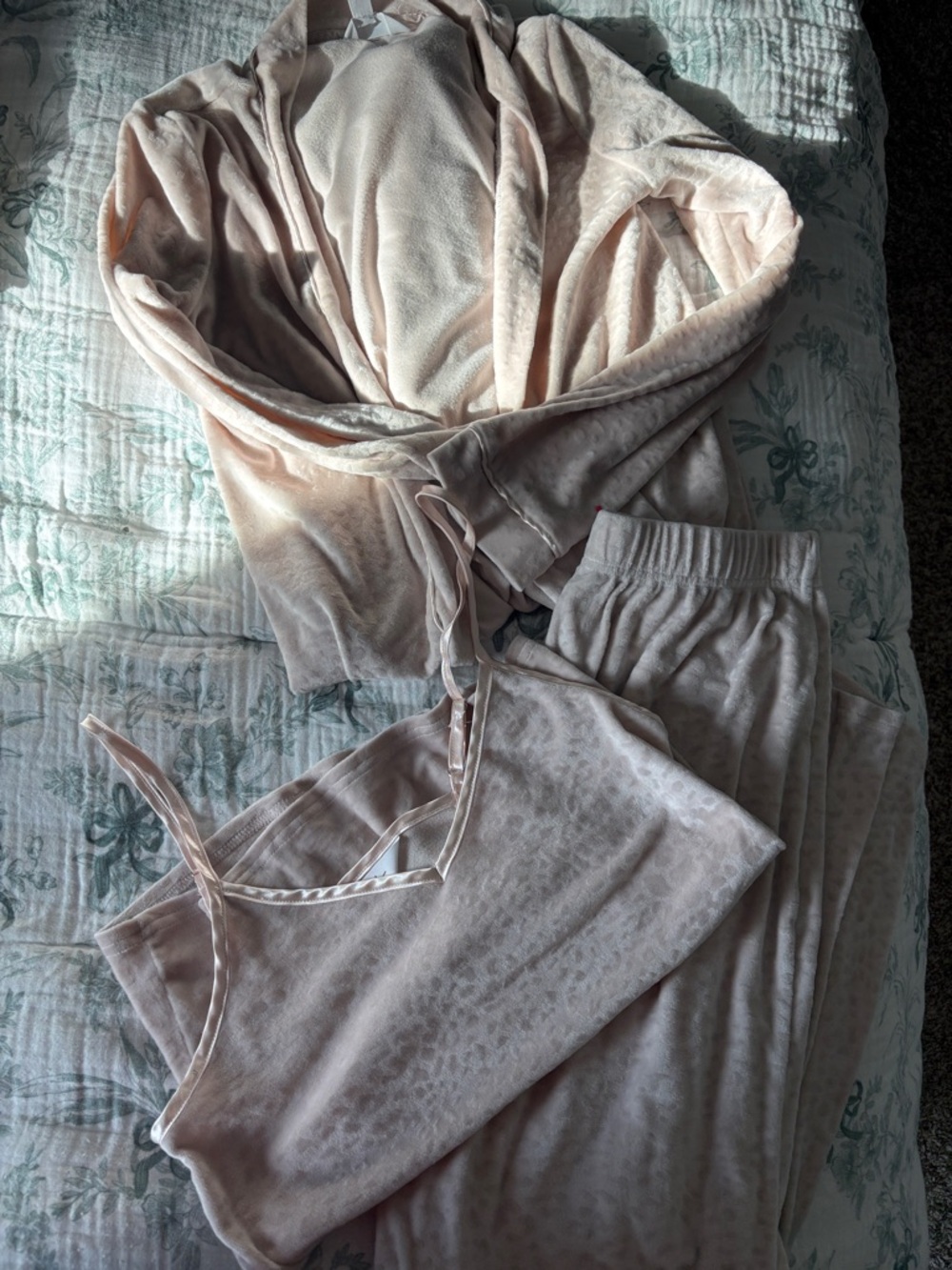 Women's Plush 3-Piece Sleep Set in Light Blush
